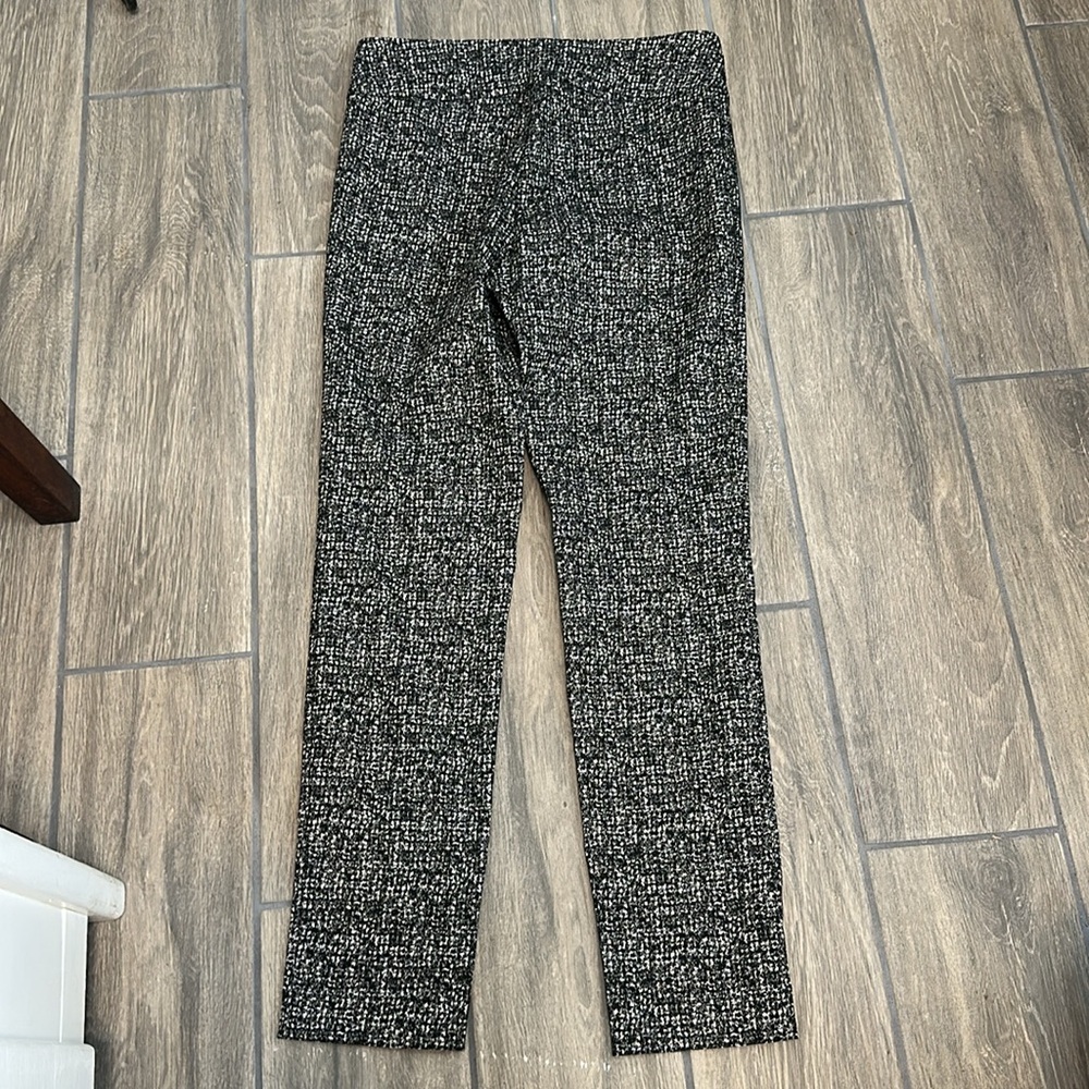 INC International Concepts Monochrome Stretch Skinny Pants size 6P. - Picture 5 of 6